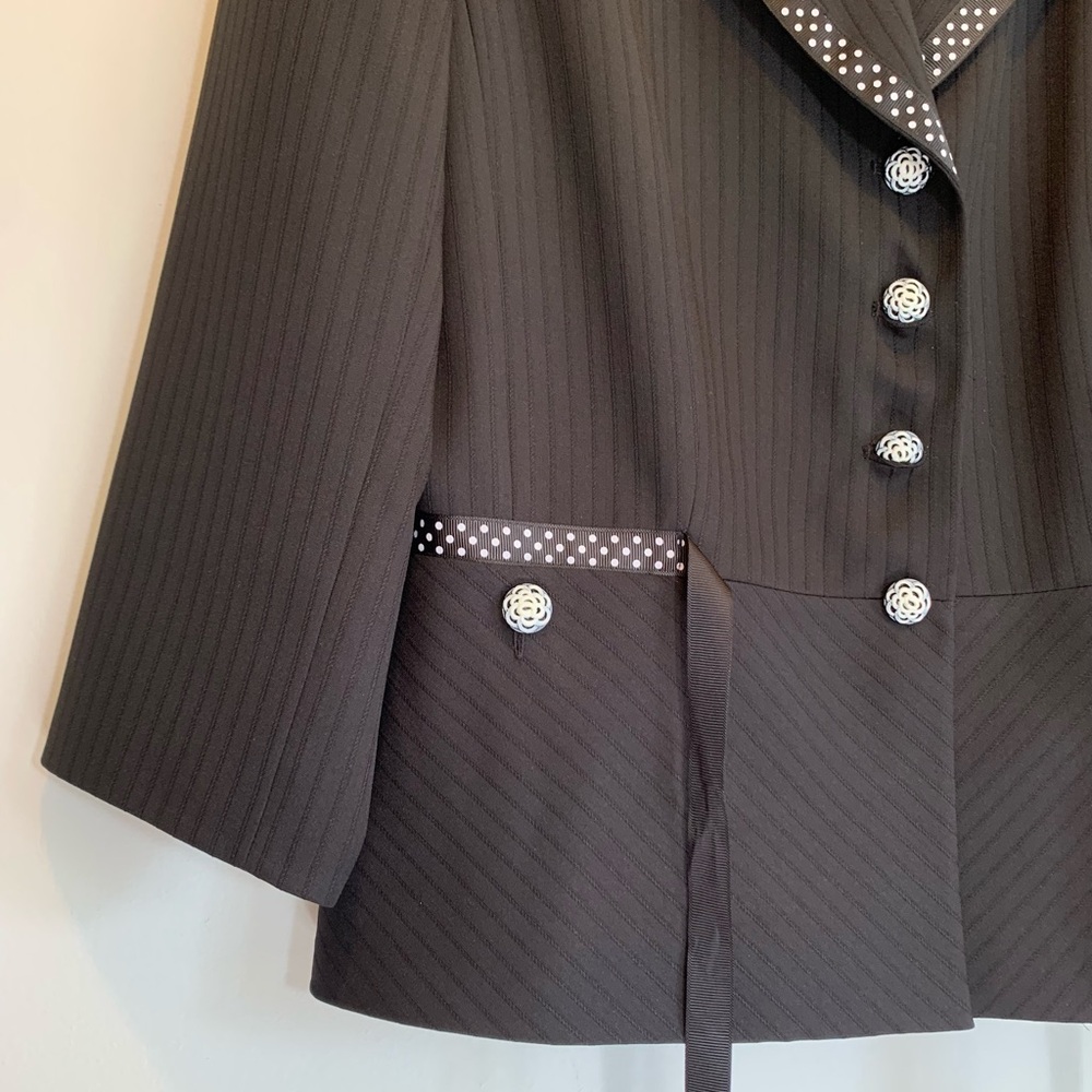 Sag Harbor Black Skirt Jacket Suit Camellia Button & Ribbon Detail 14 - Picture 5 of 15